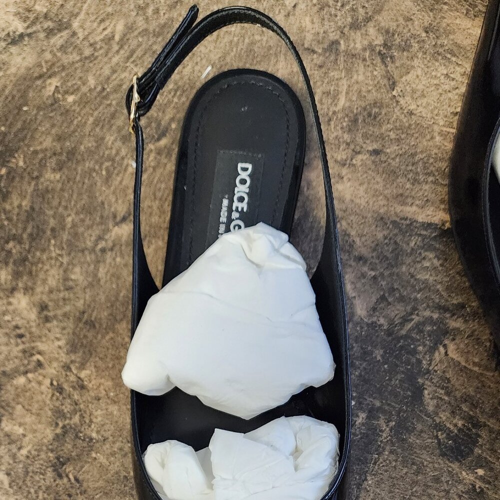 Dolce & Gabbana Black Flats with Gold Logo - Picture 10 of 10